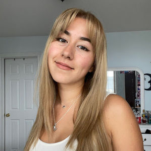 Meet your Posher, Nicole